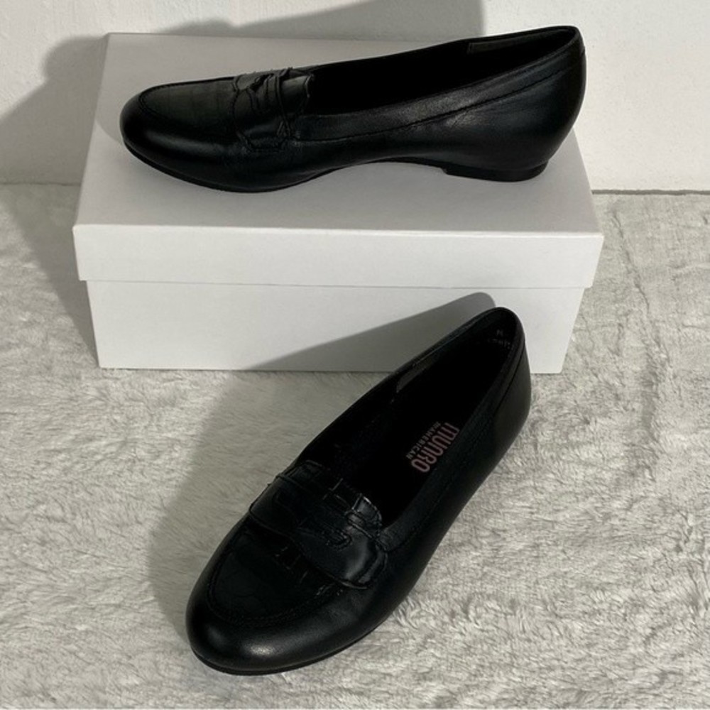 Munro Carrie Black Leather Loafers Women’s Size 6.5M Embossed Crocodile Toe